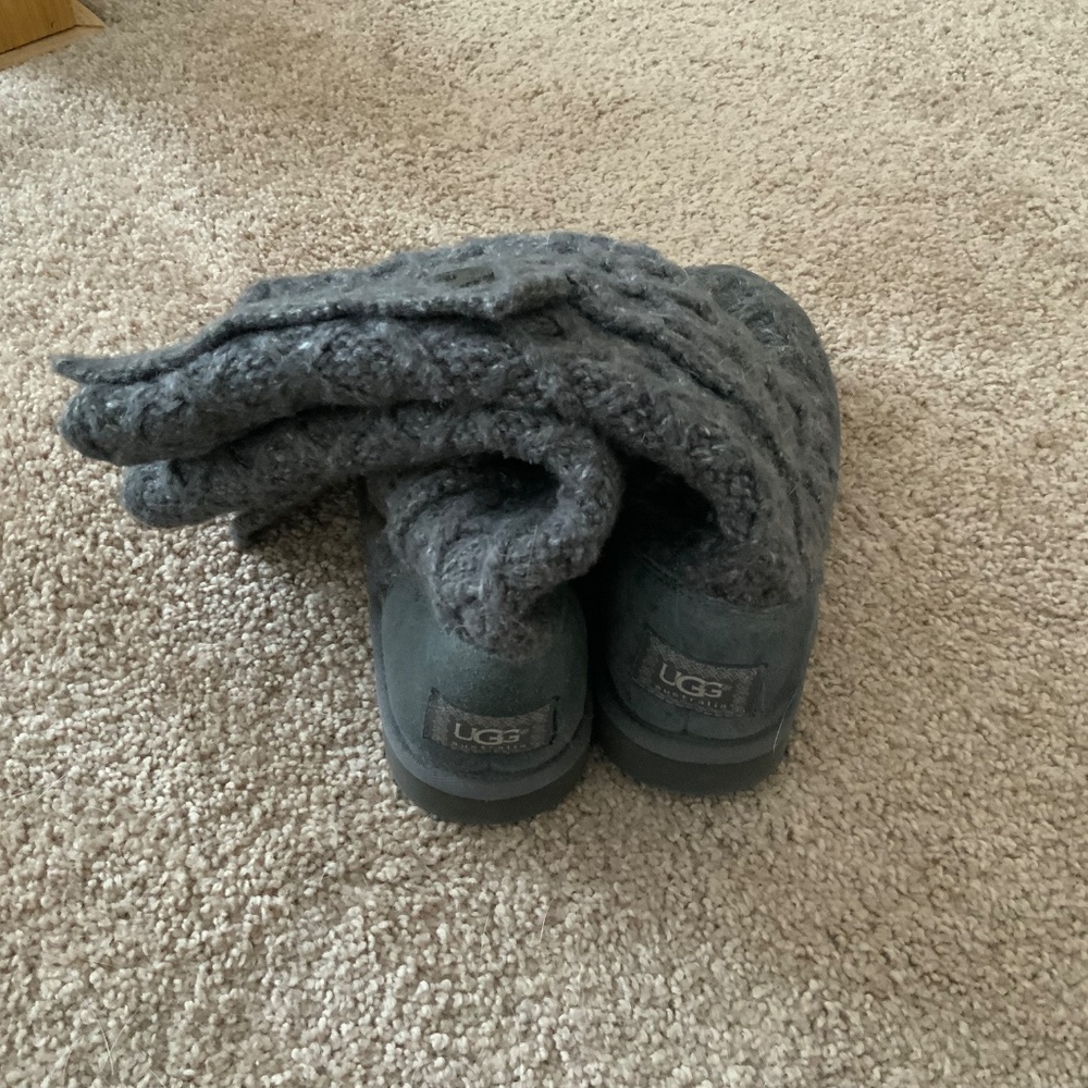 Wool uggs - Picture 3 of 4